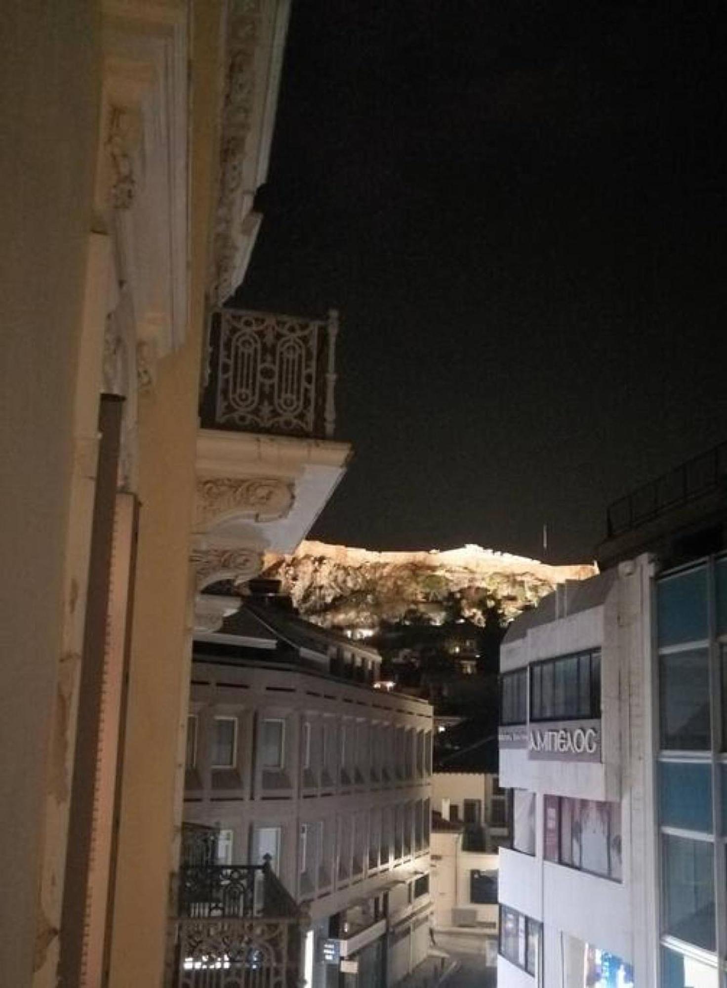 Elegant Apartment Under The Acropolis เอเธนส์ ภายนอก รูปภาพ