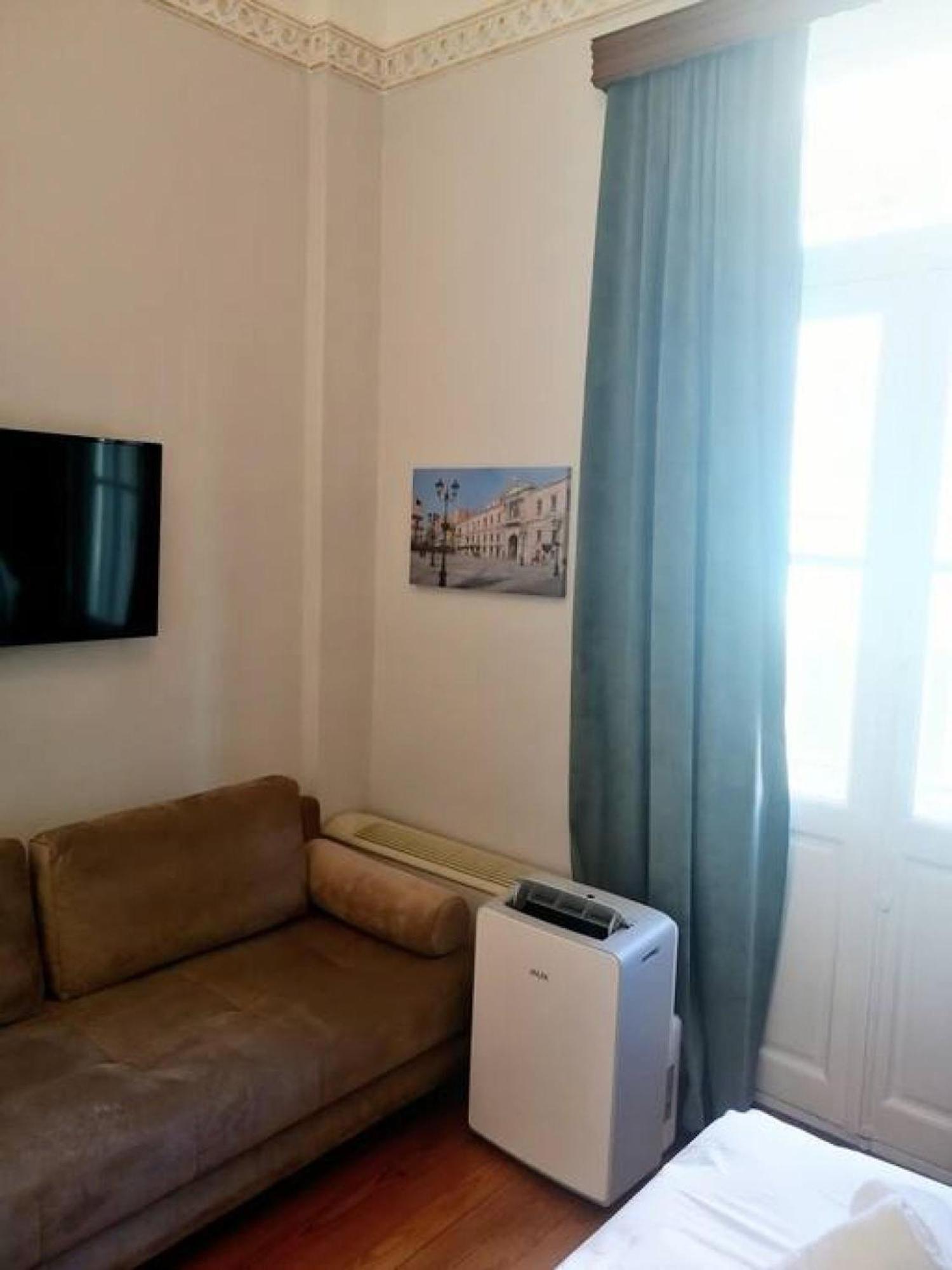 Elegant Apartment Under The Acropolis เอเธนส์ ภายนอก รูปภาพ