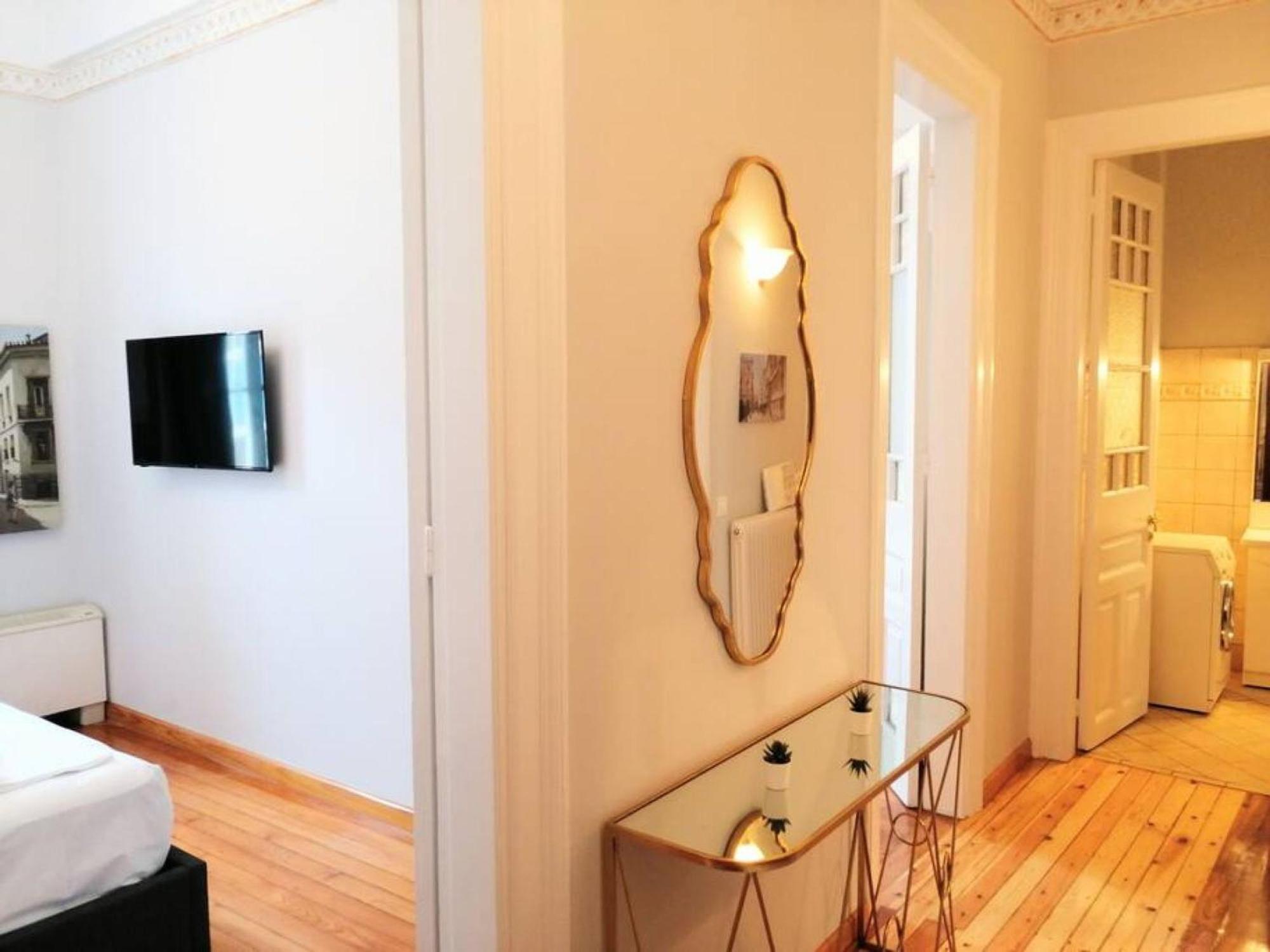 Elegant Apartment Under The Acropolis เอเธนส์ ภายนอก รูปภาพ