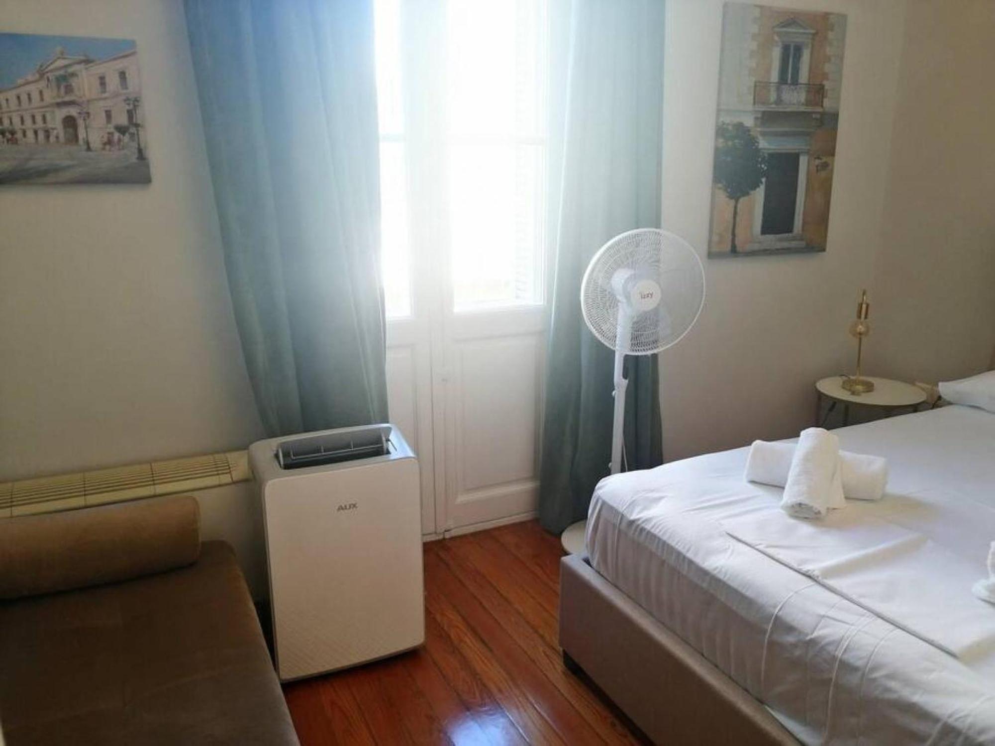 Elegant Apartment Under The Acropolis เอเธนส์ ภายนอก รูปภาพ